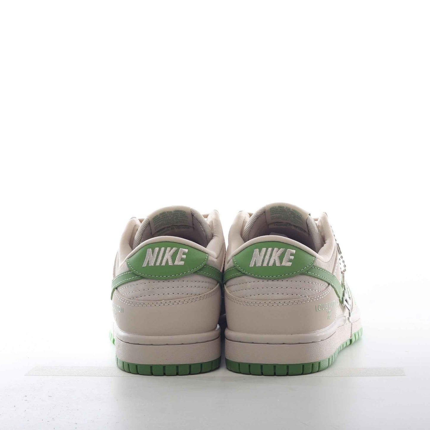 Nike SB Dunk Low