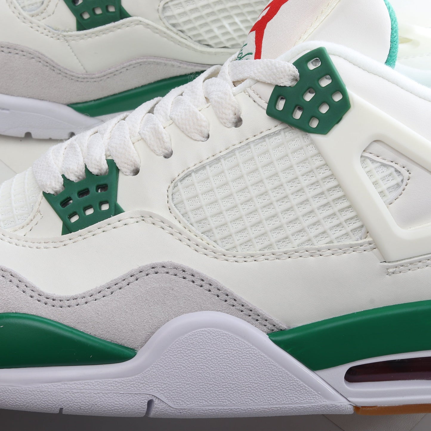 Nike SB x Jordan 4 Retro Pine Green