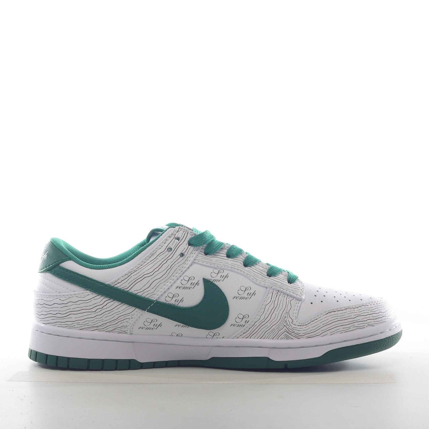 Nike SB Dunk Low