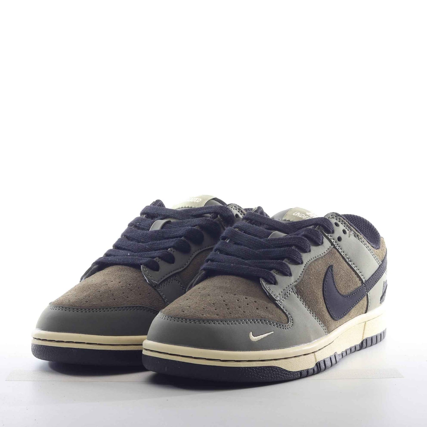 Nike SB Dunk Low