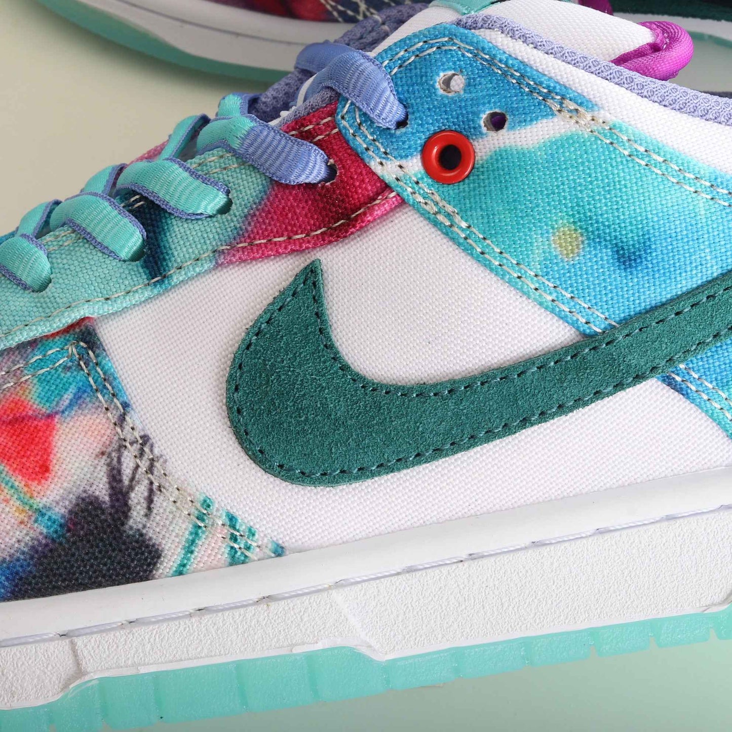 Nike SB Dunk Low Futura Laboratories