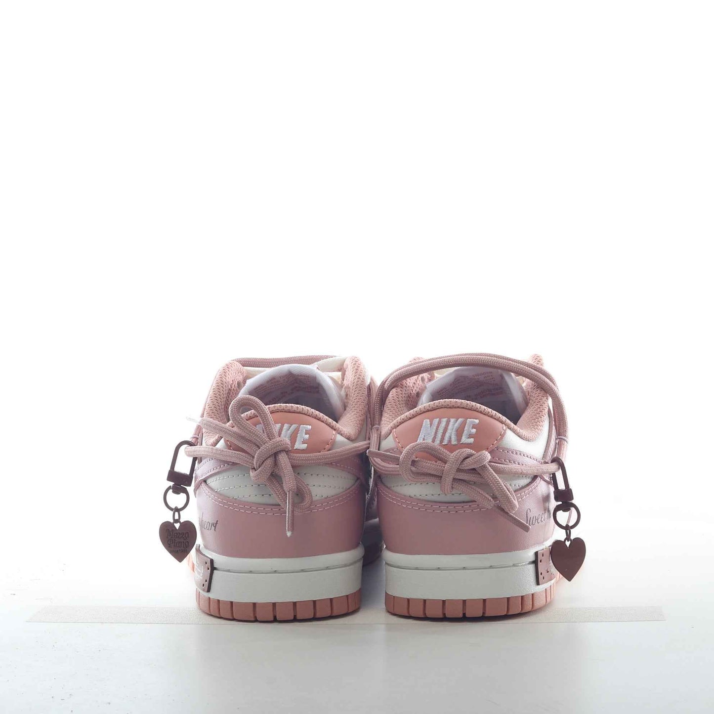 Nike SB Dunk Low