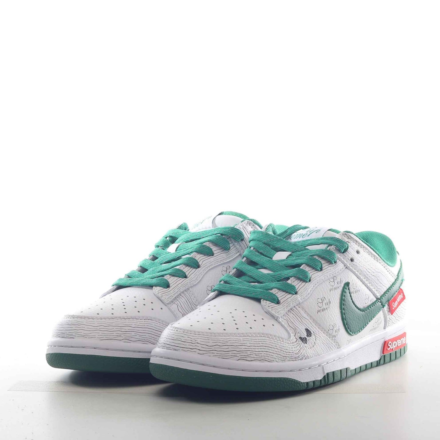 Nike SB Dunk Low