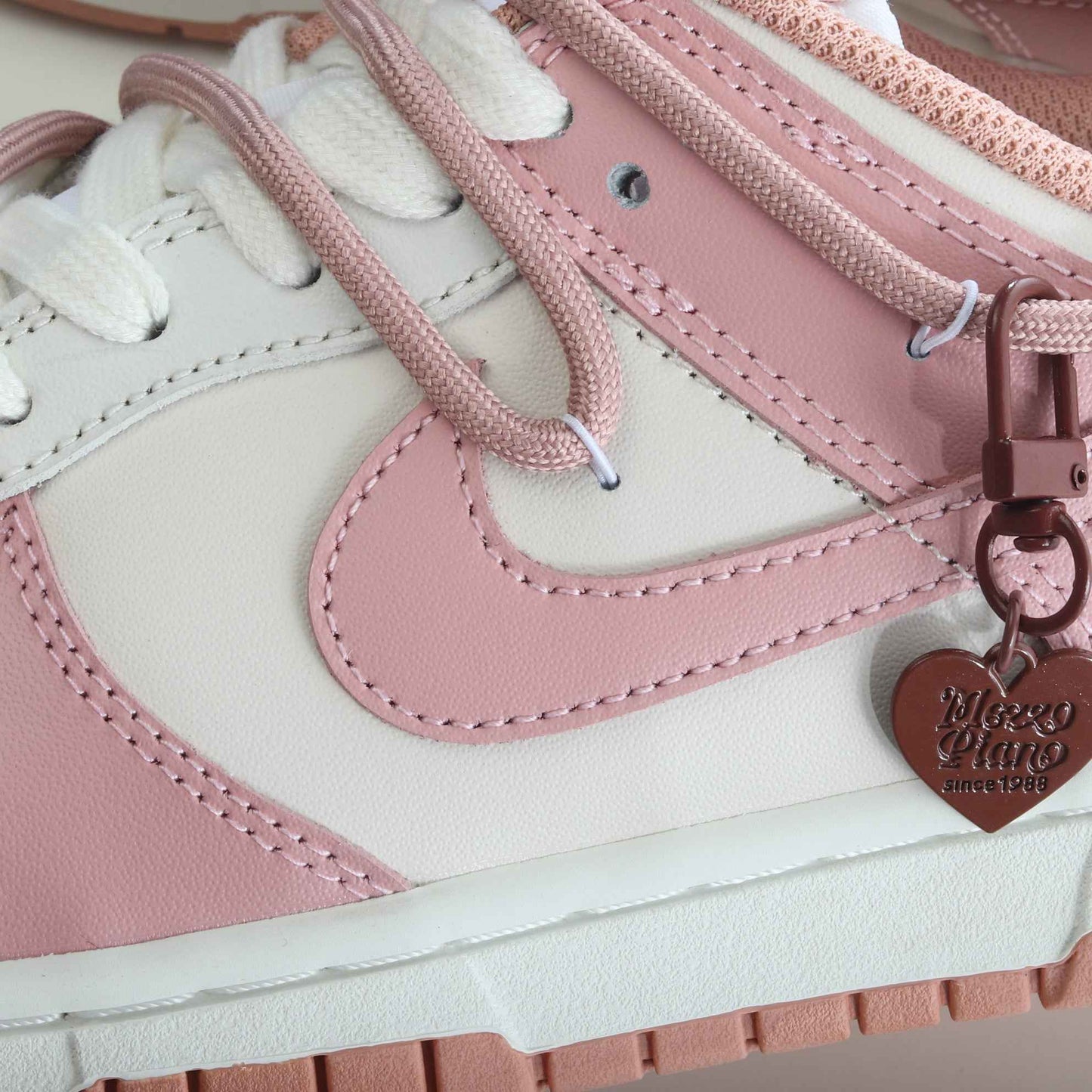 Nike SB Dunk Low