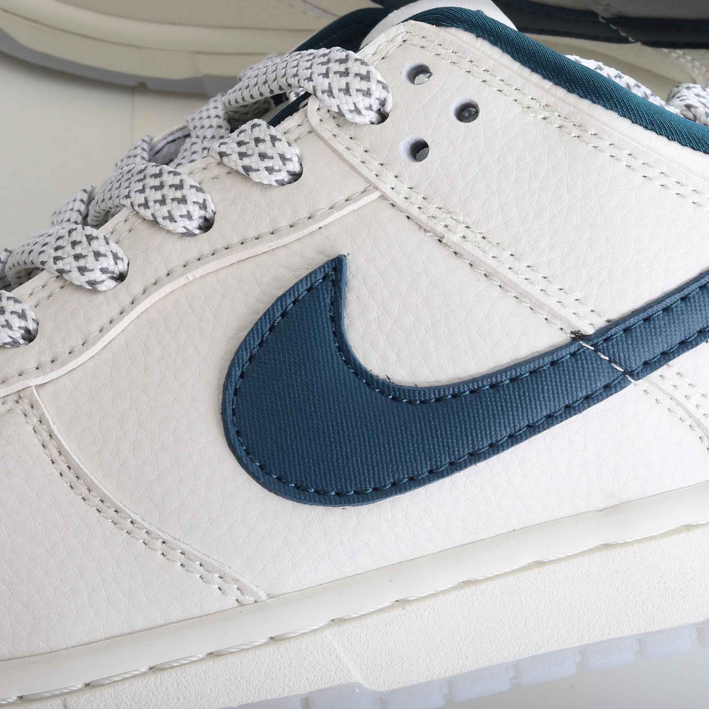 Nike SB Dunk Low