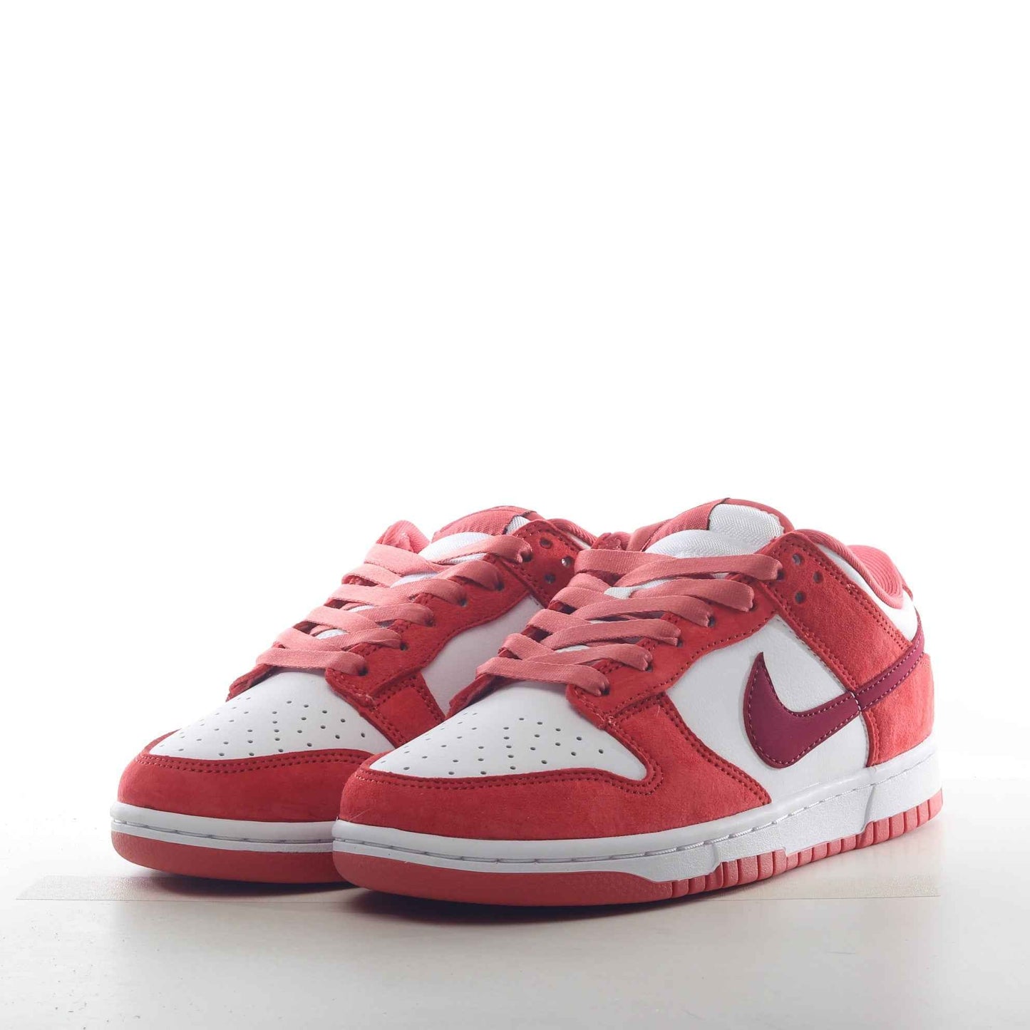 Nike SB Dunk Low