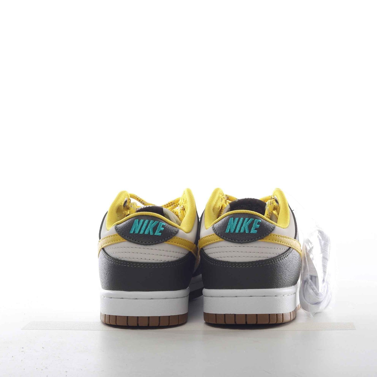 Nike SB Dunk Low