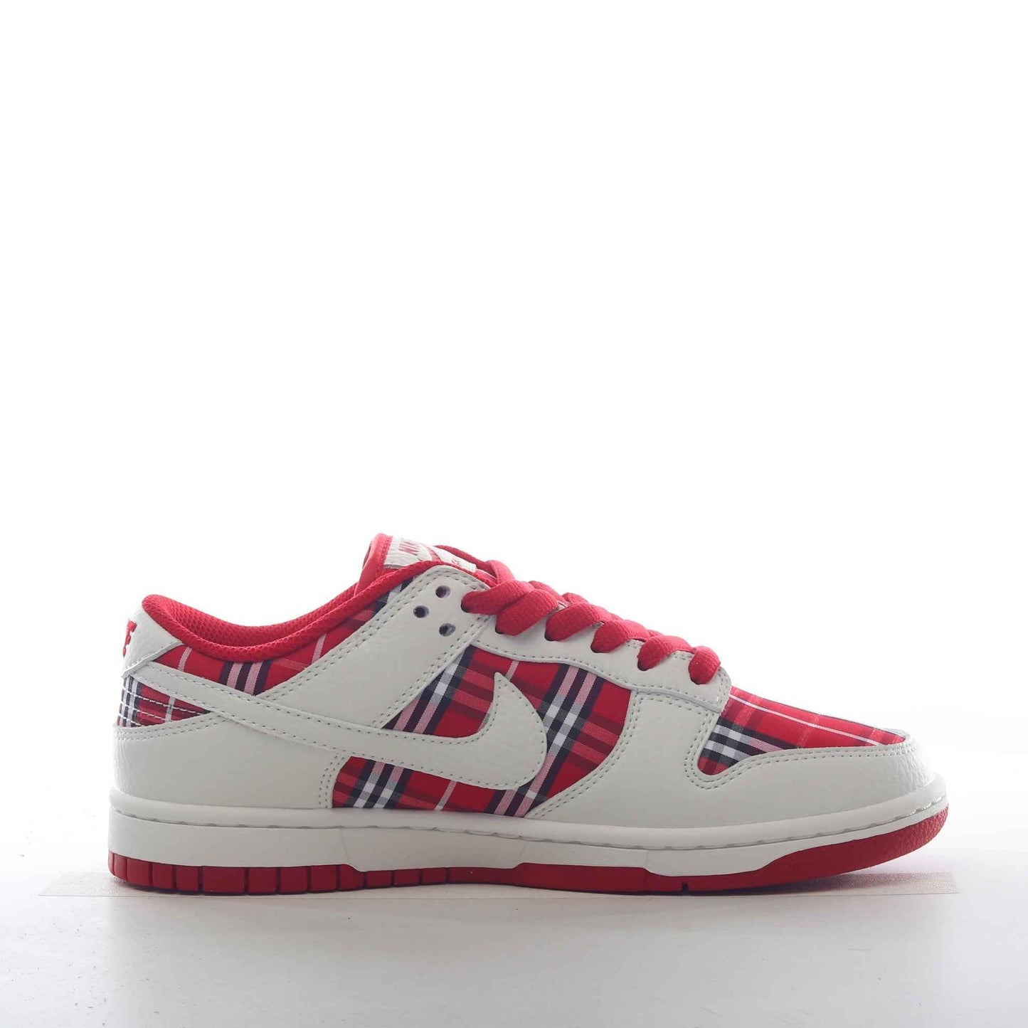 Nike SB Dunk Low