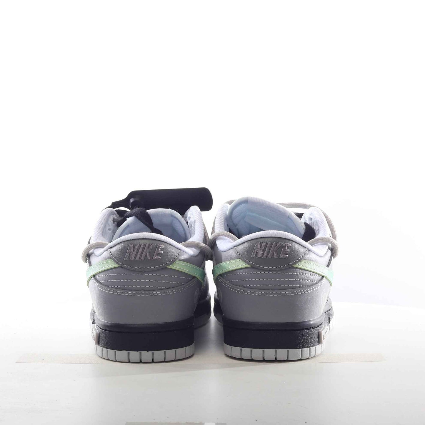 Nike SB Dunk Low