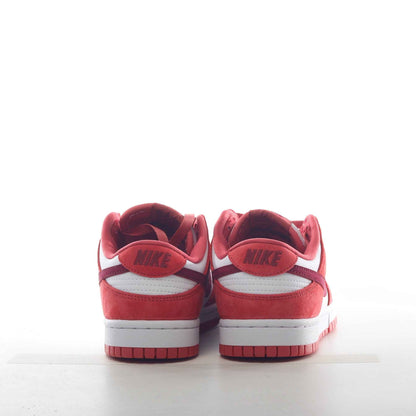 Nike SB Dunk Low