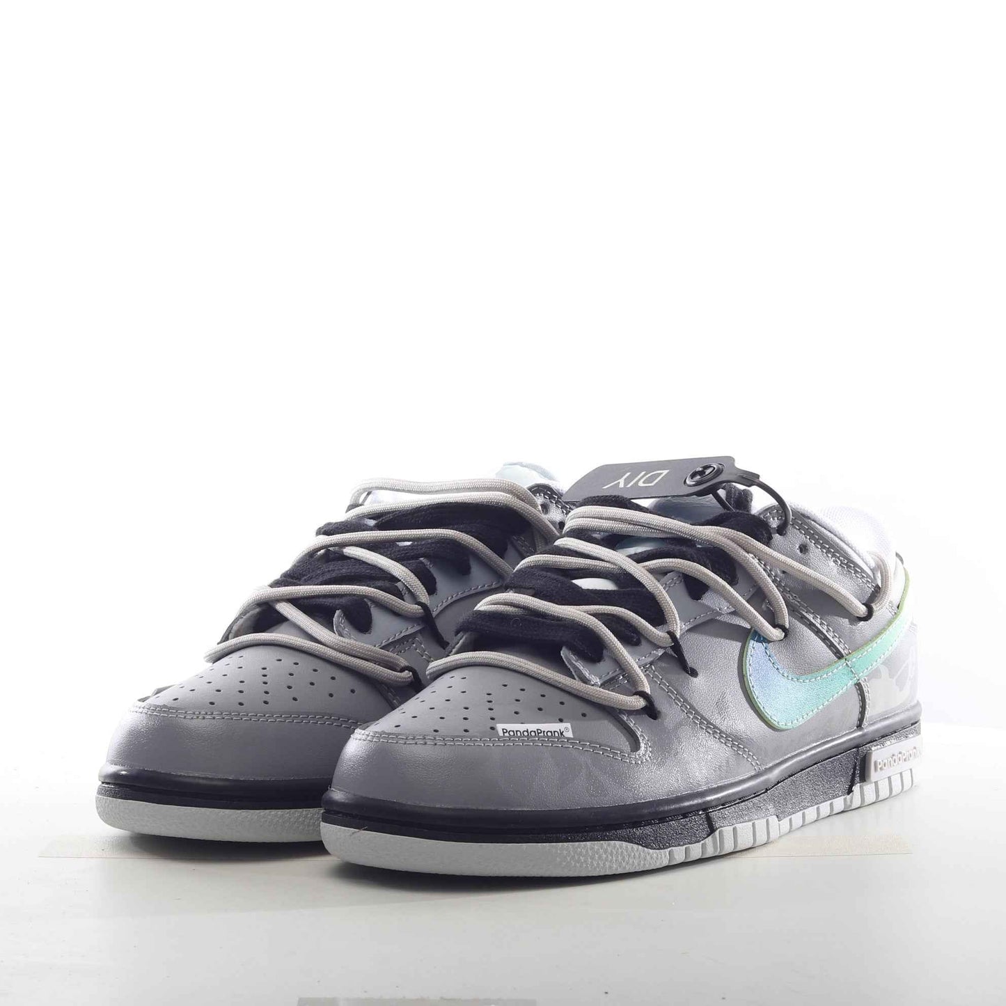 Nike SB Dunk Low
