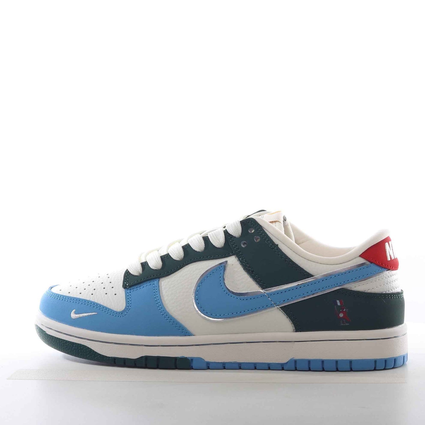 Nike SB Dunk Low