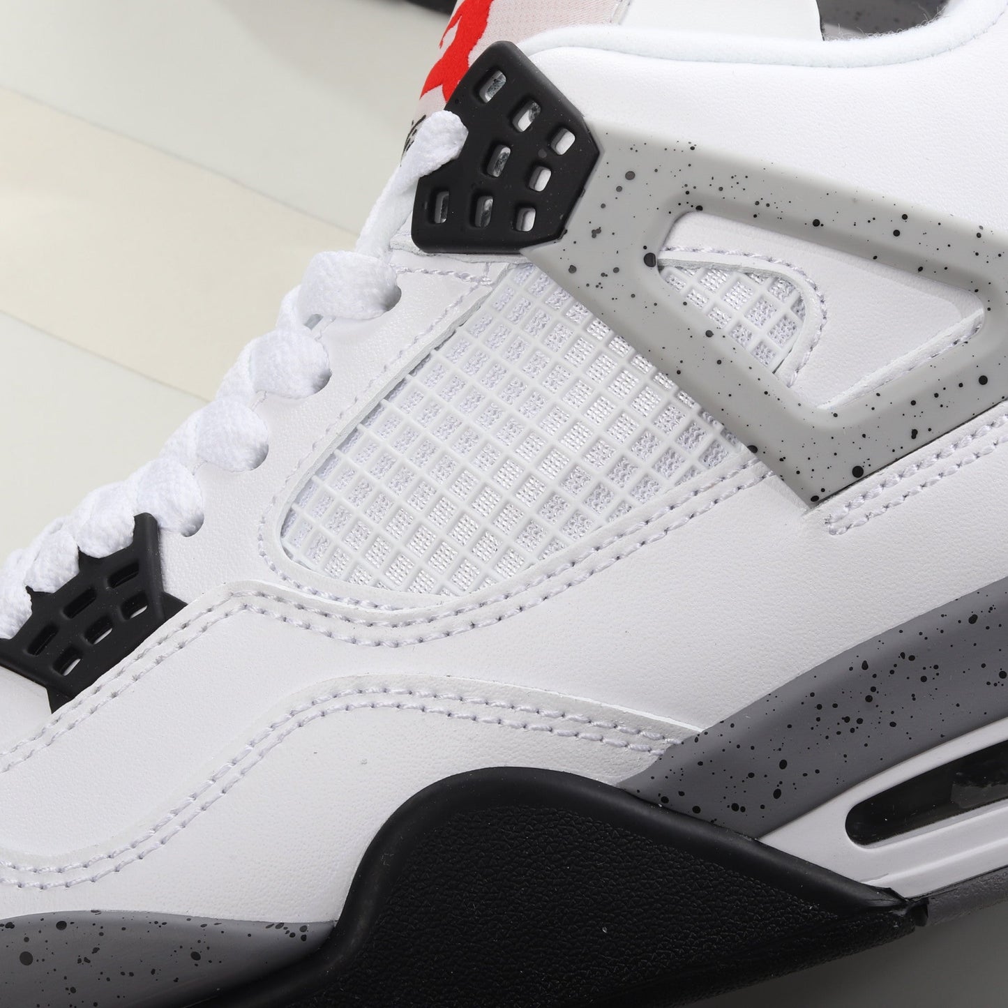 Nike Air Jordan 4 Retro White Cement