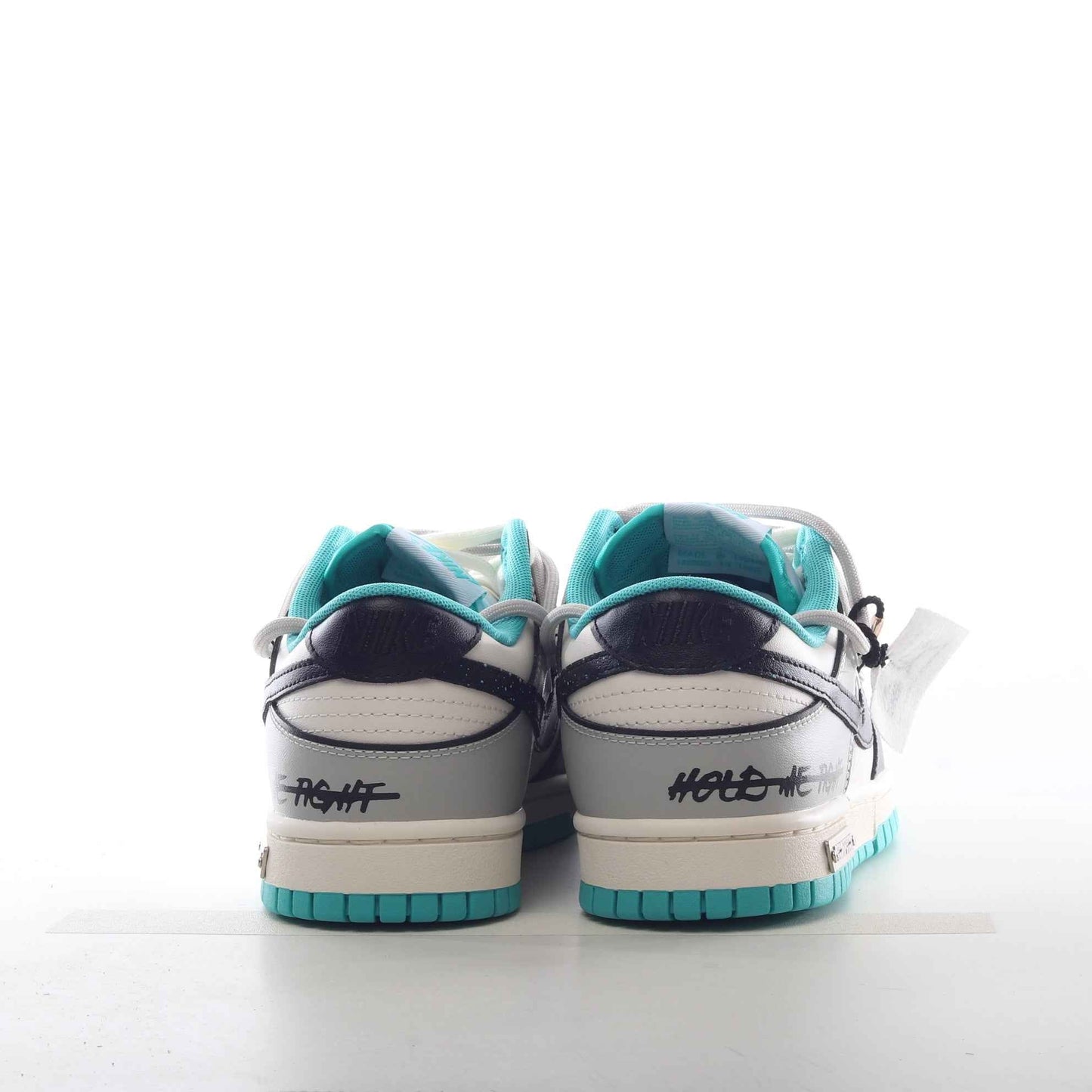 Nike SB Dunk Low