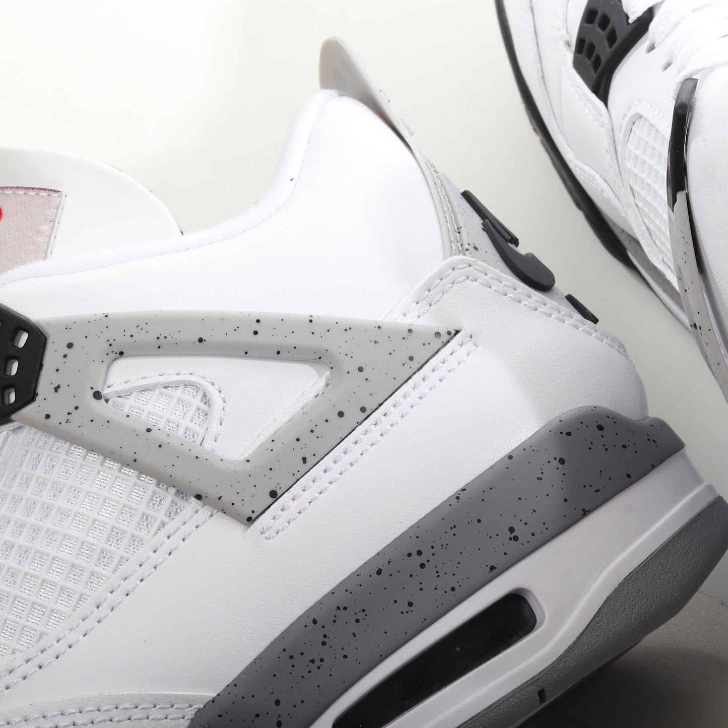 Nike Air Jordan 4 Retro White Cement