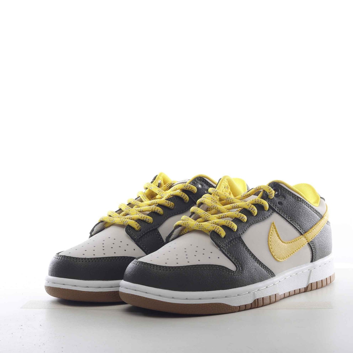 Nike SB Dunk Low