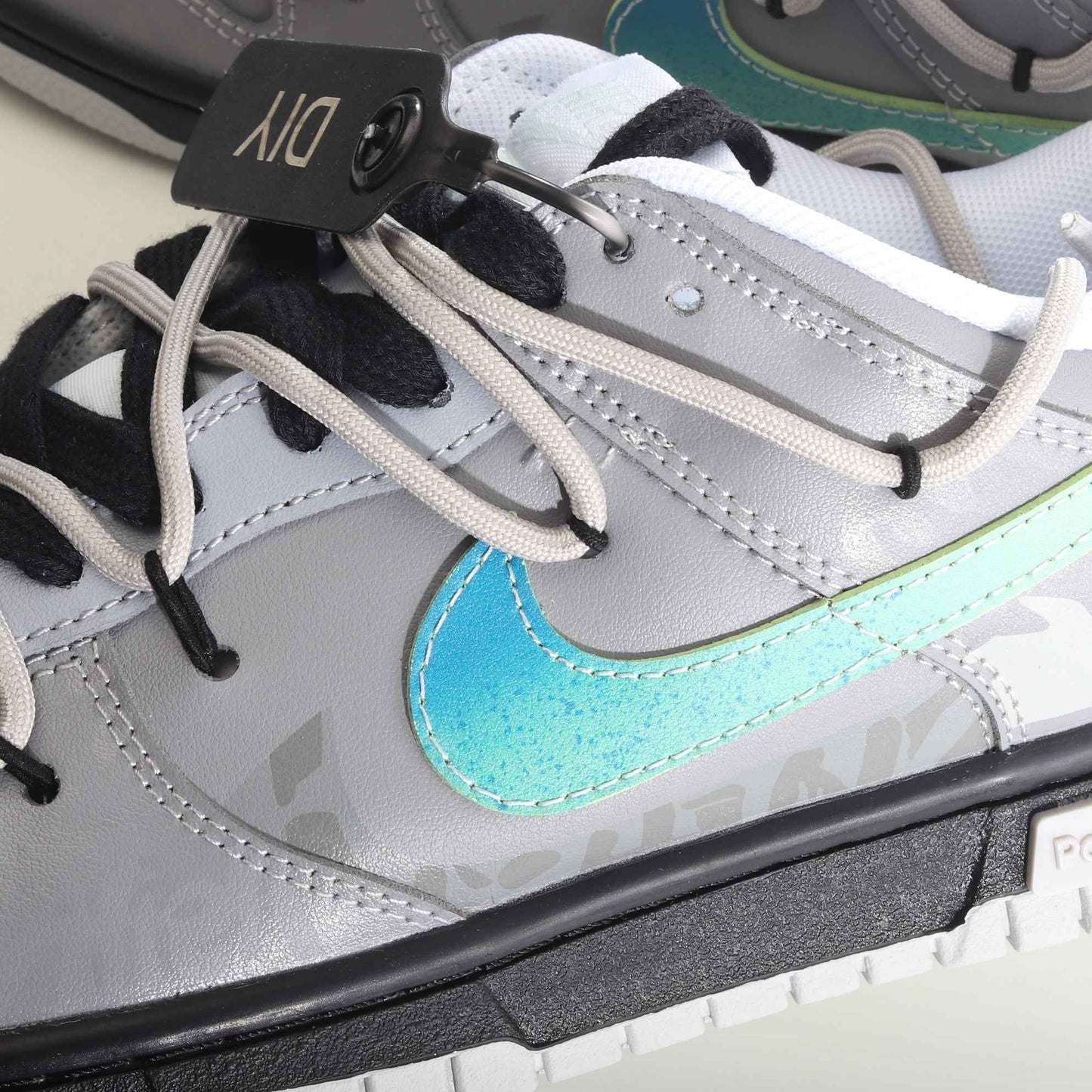 Nike SB Dunk Low