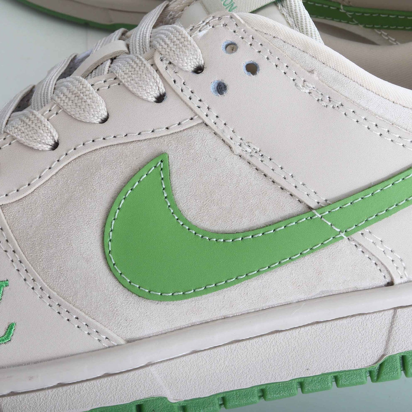 Nike SB Dunk Low