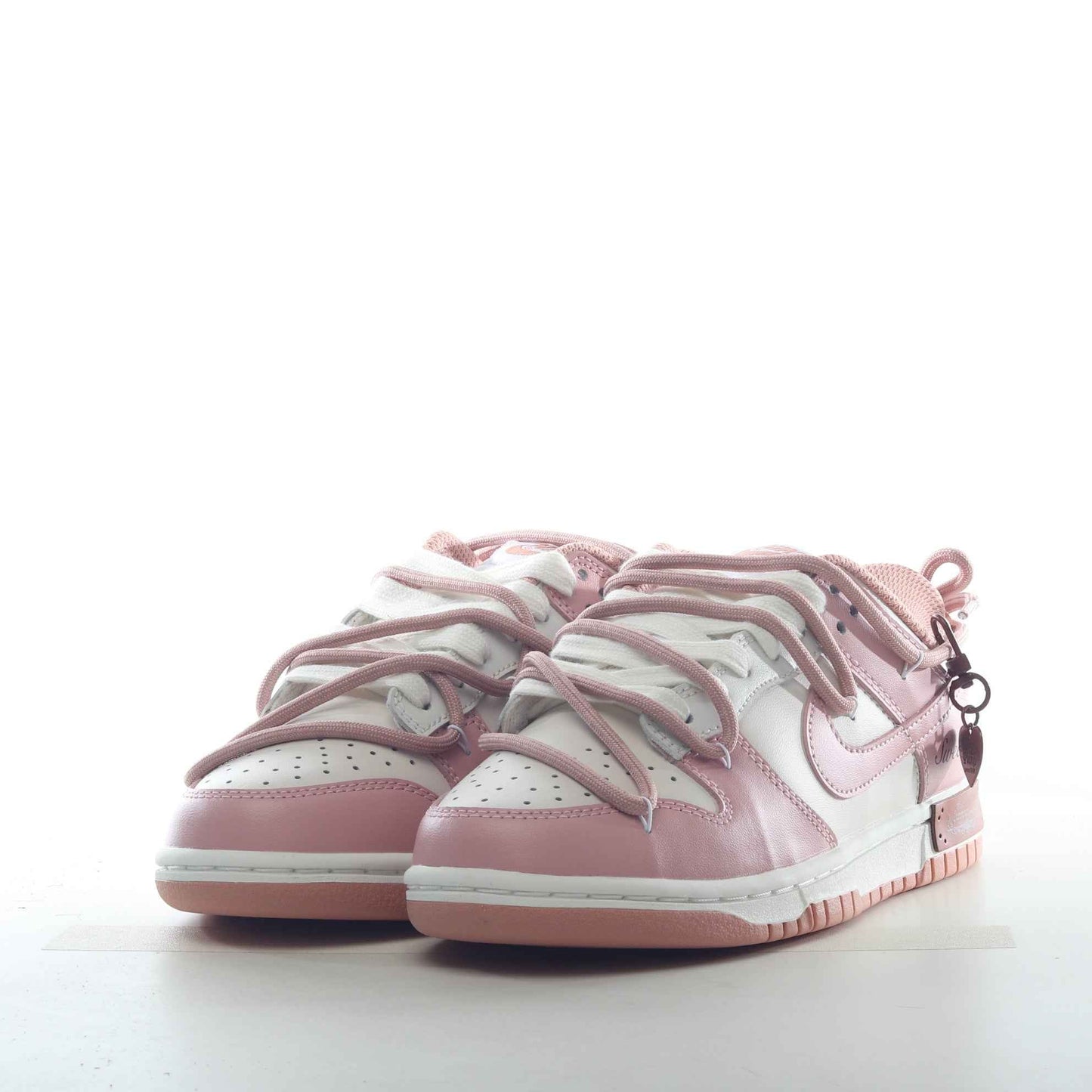 Nike SB Dunk Low
